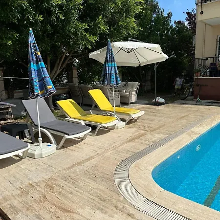 Apartament Marla Side